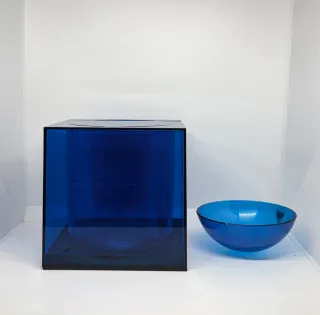 Cubitera Plástico Azul Space Age de diseño