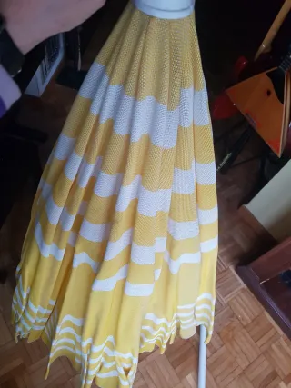 Sombrilla de jardin grande con manivela