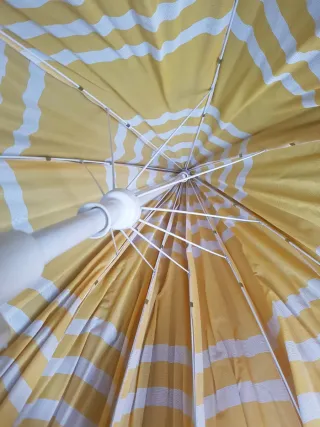 Sombrilla de jardin grande con manivela