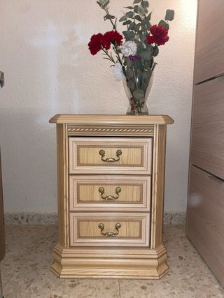 2 Mesitas de Noche Madera y Metal