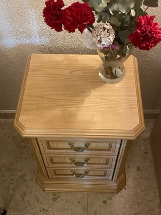 2 Mesitas de Noche Madera y Metal