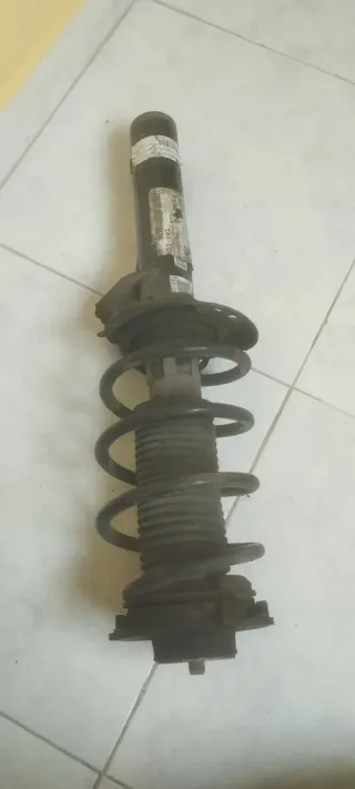 Amortiguador Delantero Izquierdo VW Tiguan.