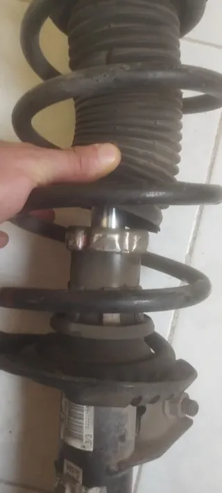 Amortiguador Delantero Izquierdo VW Tiguan.