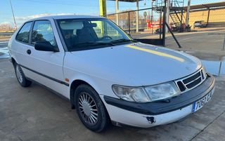 Saab 900 SE