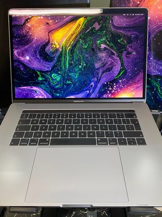 MacBook Pro 15,4 + Paq Adobe/Office