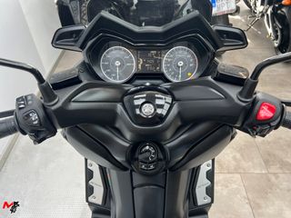 YAMAHA X-MAX 125 | 2022 | 9.831kms | 65€/mes