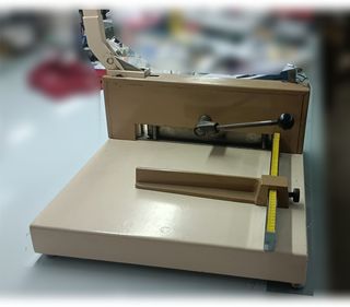 Guillotina de papel manual