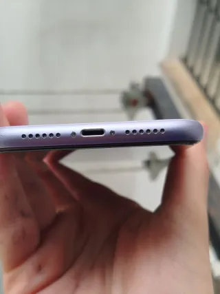 iPhone 11 Lila 64GB con caja