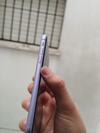 iPhone 11 Lila 64GB con caja