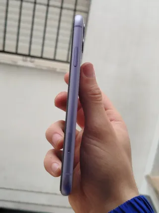 iPhone 11 Lila 64GB con caja