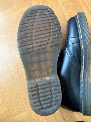Zapatos Vegan Dr. Martens Negros.