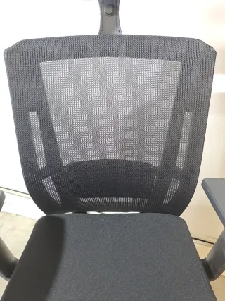 Silla de oficina ergonómica negra