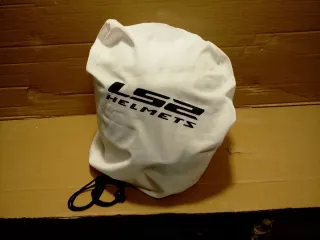 Casco Integral Abatible, marca LS2 Talla L