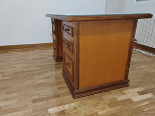 Escritorio antiguo madera y cristal