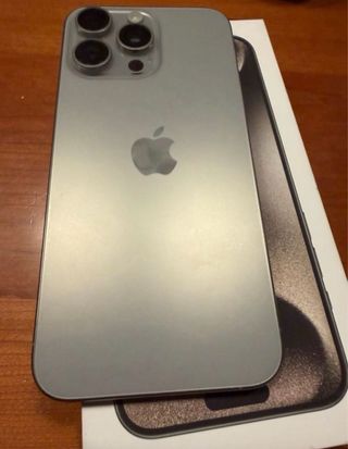 iPhone 15 Pro Max 256GB Plata