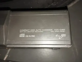 Radio cassette Kenwood KRC-378R + Cargador CDs