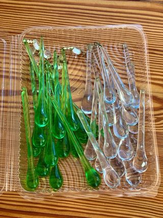 LOTE  18 Lágrimas de cristal transparentes