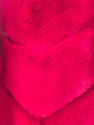 Abrigo granate de pelo sintético