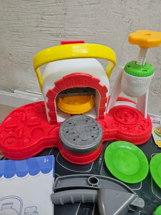 Horno Pizzas Play-Doh con Accesorios