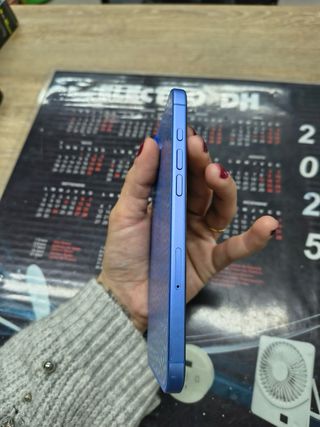iPhone 16 Plus 256GB Azul Estrellas Holográficas