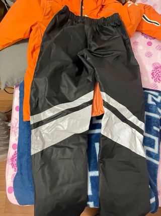 Chaqueta y pantalón Just Eat