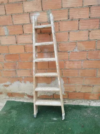 Escalera de madera