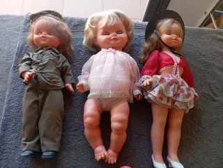 Lote Muñecas Antiguas y Peluches