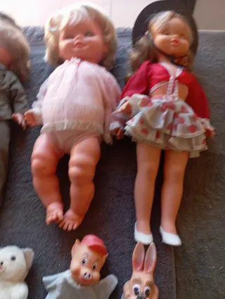 Lote Muñecas Antiguas y Peluches