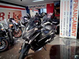 Yamaha X-MAX 125 Momodesign