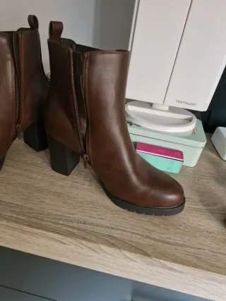 Botines marrones tacón