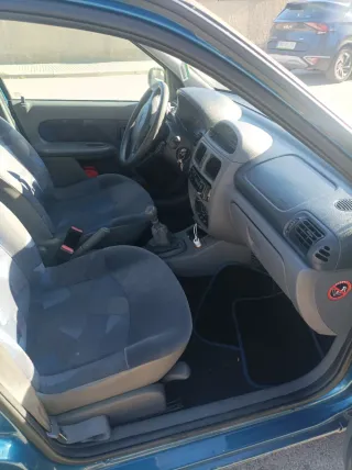 Renault Clio 2000