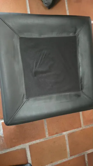 Pufs de cuero negro (2 unidades)