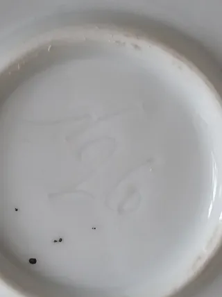 Bandeja de porcelana antigua decorada