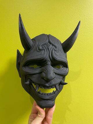 Máscara Oni gris o negro