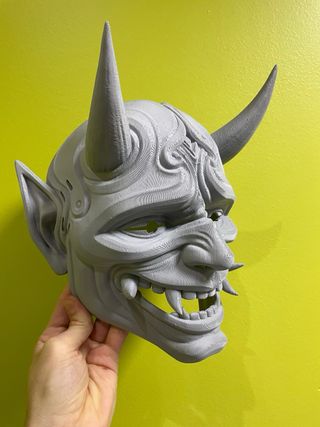 Máscara Oni gris o negro