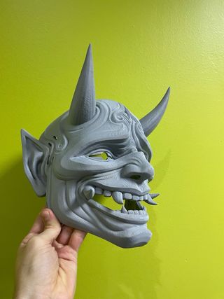 Máscara Oni gris o negro