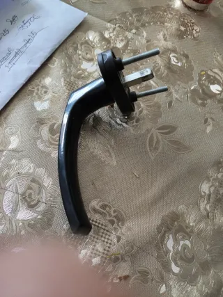 Manivela de puerta aluminio negra