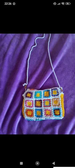 Bolso tejido a mano multicolor