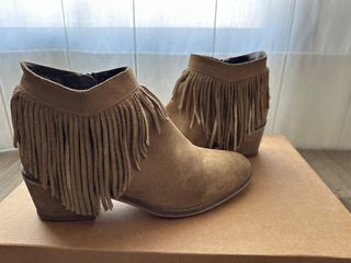 Botines Musse&Cloud flecos ante marrón
