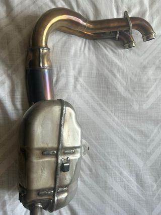 Tubo de escape serie aprilia rs 660 modelo 2025