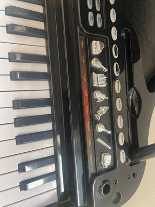 Piano de juguete infantil negro
