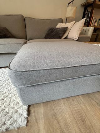 Puf reposapiés Kivik gris con almacenaje
