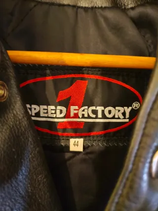 Chaqueta de cuero para moto mujer