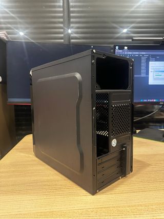 Caja PC ASUS Negra