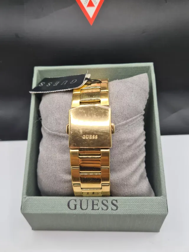 Reloj Guess Dorado y Negro