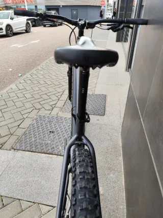 Mondraker Thundra R Talla L Shimano E-8000