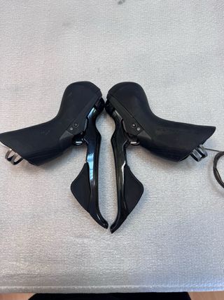 Shimano Dura Ace R9100 Manetas y Pinzas