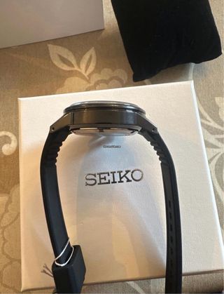 Reloj Seiko Titanium Chronograph Negro