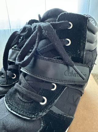 Zapatilla cuña Calvin Klein negra