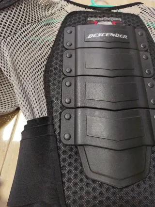 Peto- Chaqueta protectora Troy Lee. Nuevo.